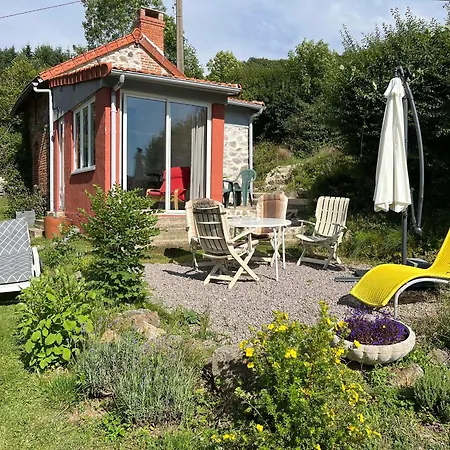 Летний дом Maison Independante Pour 2 Inclus Tiny House For 2 Included Teilhet (Puy-de-Dome)